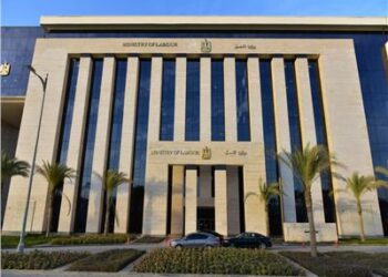 فرص عمل جديدة.. وزارة العمل تطرح 300 وظيفة للشباب في القطاع الخاص