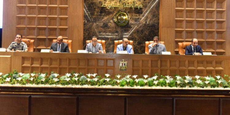 أسيوط تطلق اسم وزير الخارجية على محور مروري جديد