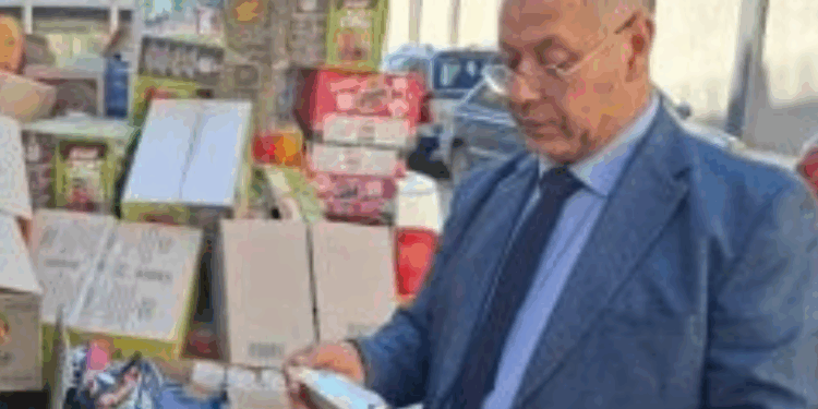حملات تموينية بالفيوم تضبط 60 مخالفة متنوعة وتمنع تهريب سلع مدعمة