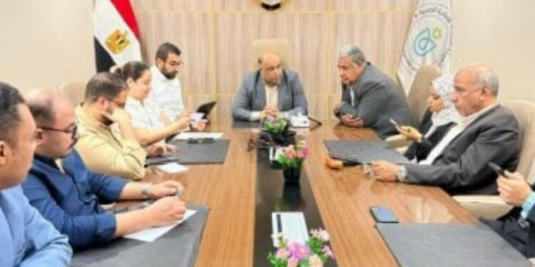 الرعاية الصحية بالأقصر تتابع تشغيل المنشآت الطبية