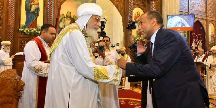 محافظ أسيوط يشارك البابا تواضروس في تدشين كاتدرائية مارمرقس بالدير المحرق
