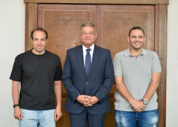 بالصور.. رئيس الأعلى للإعلام يلتقي «الدحيح» لدعم المحتوى الهادف