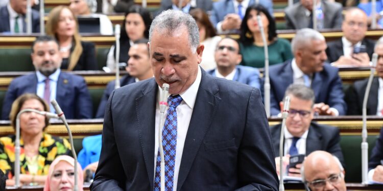 نقيب المحامين أمام البرلمان: تعديل المادة 105 يهدد حق الدفاع ويخالف الدستور