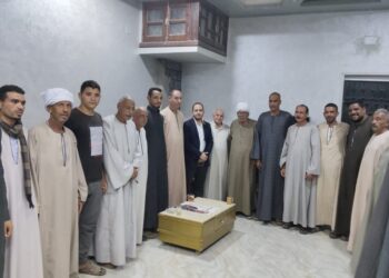 مصطفى عبدالمولي يواصل حملة “طرق الأبواب” بأبويط.. لقاء جماهيري حاشد في عزبة العزالية يؤكد دعم الأهالي للتغيير