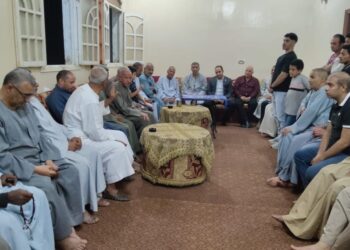 بالصور.. مصطفى عبدالمولي يلتقي عائلة الحمايدة في الميمون ويؤكد أن التعاون ووحدة الصف أساس بناء المستقبل