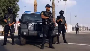 ضباط يحمون الوطن من البلطجة