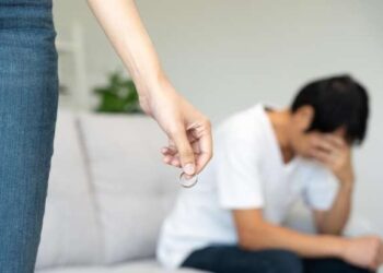 هيام أمام محكمة الأسرة
