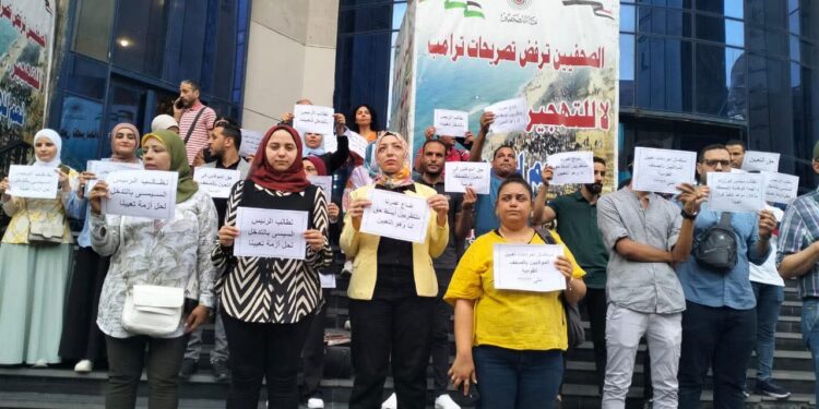 المؤقتون بالصحف القومية يجددون مطالبهم بالتعيين عبر يوم تدويني الأربعاء المقبل