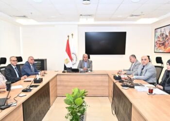 وزير الموارد المائية والري يتابع خطط تطوير ورفع كفاءة مركز التدريب الإقليمي للموارد المائية