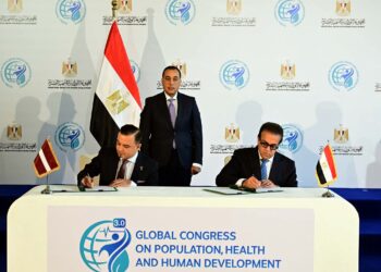 رئيس الوزراء يشهد توقيع مذكرة تفاهم بين مصر ولاتفيا للتعاون في مجالات الرعاية الصحية