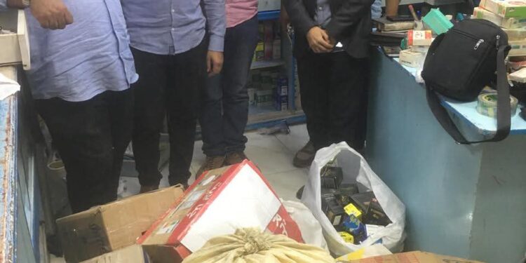 خلال حملة مشتركة بين التموين وهيئة الدواء.. ضبط صيدليه بدون ترخيص بمركز البدارى
