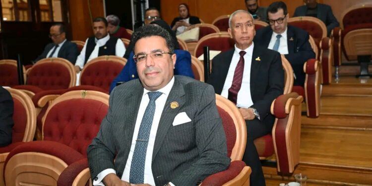 باسل عادل يطالب بحلول عاجلة لتلوث بحيرة قارون وتوحيد معايير مياه الشرب