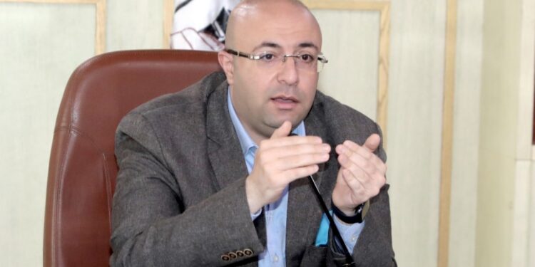 محافظ بني سويف يناقش جهود ونتائج 23 زيارة للتفتيش المالي والإداري