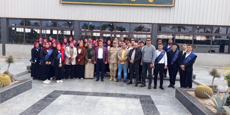 وفد جامعة بني سويف فى زيارة ميدانية لـ “شركة النصر للكيماويات الوسيطة” لتعزيز وعي الطلاب بالصناعة الوطنية