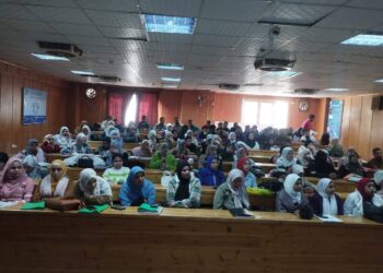 كلية التمريض بجامعة بني سويف تنظم فاعلية توعوية “باليوم العالمي للإيدز” لتعزيز سُبل الوقاية ومكافحة المرض