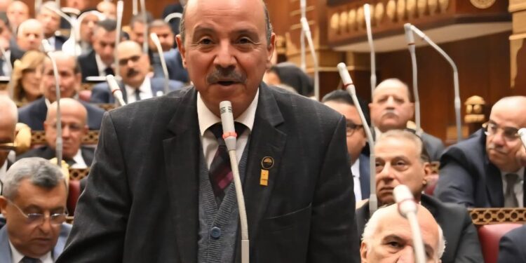 النائب محمد طه يرفض تعديلات قانون الكهرباء لحماية المواطنين البسطاء