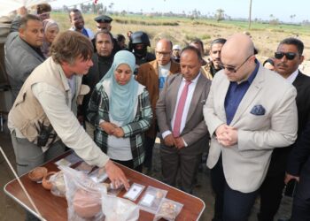 محافظ بني سويف يتفقد أعمال البعثة المصرية الروسية المشتركة بمعبد بطليموس الثاني
