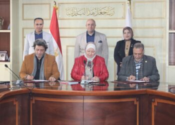 محافظ بني سويف يشهد توقيع بروتوكول تعاون ثلاثي لتوفير خدمات التأمين الصحي لطلاب مدارس التعليم المجتمعي