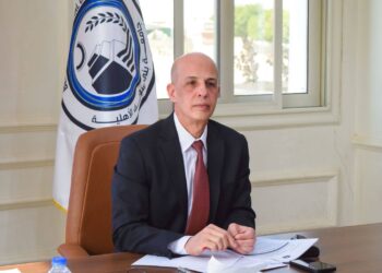 رئيس جامعة بني سويف الأهلية يرأس لجنة تسيير أعمال الجامعة 