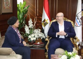 محافظ بني سويف يُناقش مع نائب وزير الصحة للسكان مستجدات الجهود المبذولة في ملف السكان