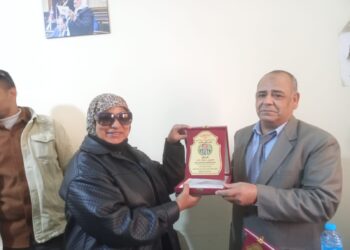 بمقر المصري الديمقراطي.. معلمو أسيوط يكرمون قيادات أكاديمية المعلمين ونواب البرلمان