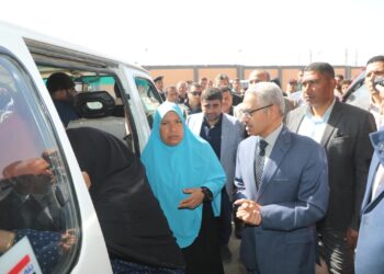 محافظ بني سويف يتفقد منظومة العمل بمجمع المواقف الجديد أسفل محور عدلي منصور 