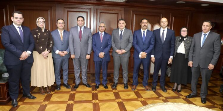محافظ بني سويف يستقبل عددًا من أعضاء مجلس النواب لتهنئته بتوليه مهام منصبه الجديد