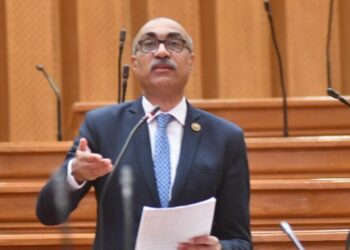 النائب إيهاب منصور.. أين حق أولادنا فى الرياضة!