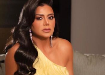روج أسود الحلقة 10.. رانيا يوسف في انتظار مفاجأة رومانسية