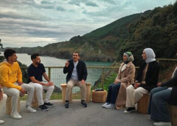 عمرو خالد: سورة النجم تحميك من الإحباط واليأس والاحتراق الداخلي