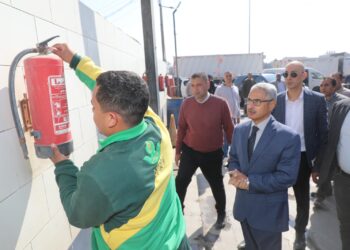 محافظ بني سويف يُفاجئ محطة بنزين على الطريق الزراعي.. ويُكلف رئيس المدينة بمراجعة اشتراطات الأمن والسلامة بكافة المحطات