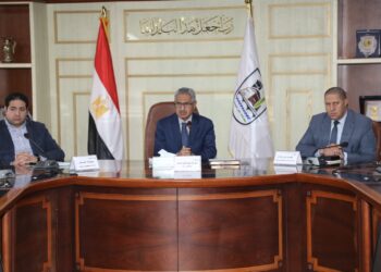 محافظ بني سويف يوجه بعدد من الإجراءات لضبط ومراقبة الأسواق وضمان توافر السلع بأسعار مناسبة وعادلة