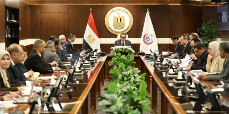 وزير الصحة يتابع الاستعدادات المتقدمة لإدراج محافظة المنيا ضمن منظومة التأمين الصحي الشامل