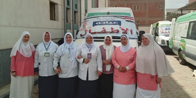 تقديم 2200 خدمة في قافلة علاجية ضمن مبادرة “حياة كريمة” بمركز ناصر ببني سويف