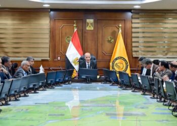 مجلس جامعة بني سويف يوافق على تنظيم عدد من القوافل الشاملة لقري ومراكز المحافظة خلال إبريل المقبل