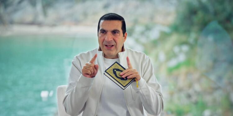 عمرو خالد: 4 سور قرآنية تُحيي الأمل وتزرع حب العطاء في القلوب