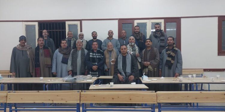 الأقباط يشاركون المسلمين.. مدرسة بأسيوط تُقيم حفل إفطار رمضاني