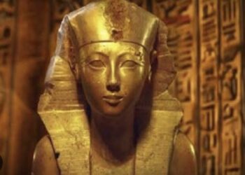 سبقتهم حتشبسوت.. حكاية اختيار 8 مارس يوم عالمي للمرأة