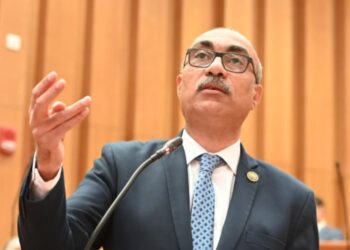 النائب إيهاب منصور: الضرائب يجب أن تقابلها خدمات حقيقية للمواطن