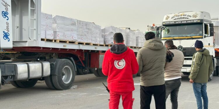 مصر ترسل 4685 طن مساعدات لغزة وتستقبل مصابين