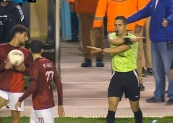 الأهلي يتقدم بشكوى رسمية ضد حكم مباراة سيراميكا للجنة الانضباط