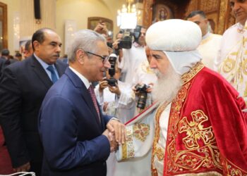 محافظ بني سويف يشهد مراسم قداس عيد القيامه بمطرانية بني سويف