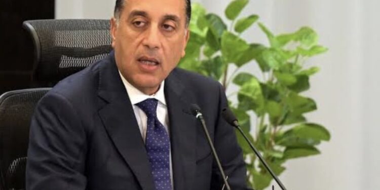 الحكومة توقف العمل بمواعيد الإغلاق في الحادية عشر
