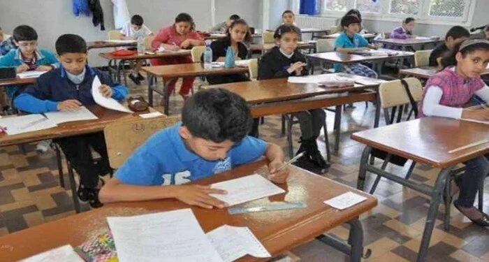 تقليص أيام الدراسة يثير قلق أولياء الأمور.. مطالب بمراجعة الخطة التعليمية