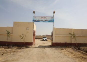 محافظ بني سويف يتفقد بدء التشغيل الفعلي لمركز التحصين والتعقيم البيطري بشرق النيل