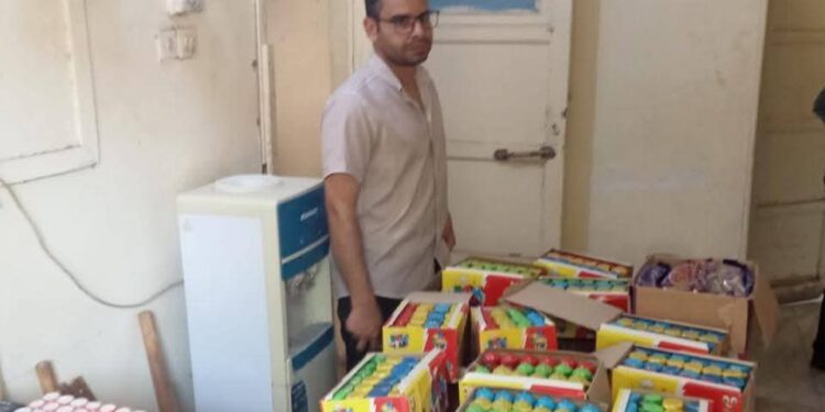 تموين أسيوط يضبط 1264 قطعة حلوى منتهية الصلاحية بالبداري