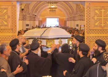 صلوات جناز الراهب القمص بيشوي الرزيقي بدير مارجرجس بجبل الرزيقات غرب الأقصر