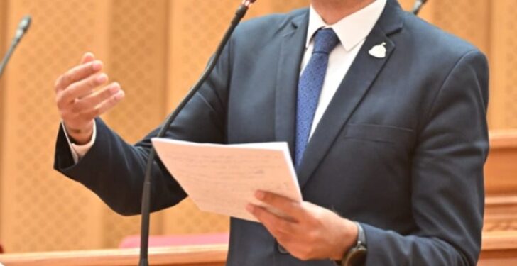 فين كروت تكافل وكرامة؟.. إيهاب منصور: الكارت صادر على السيستم والمواطن بيدور عليه.. والمستحقون تحت خط الفقر
