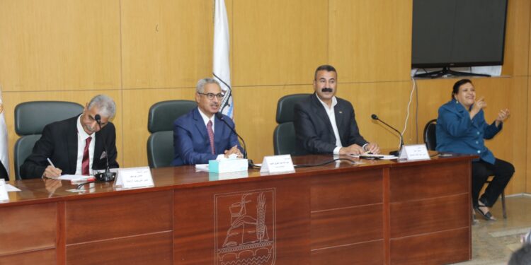 محافظ بني سويف يشهد فعاليات الندوة التثقيفية للتوعية بحقوق الأشخاص ذوي الإعاقة