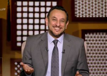 رمضان عبدالمعز: شكر الله لا يكتمل إلا ببر الوالدين